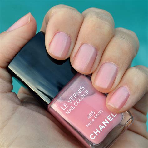 nails polish chanel